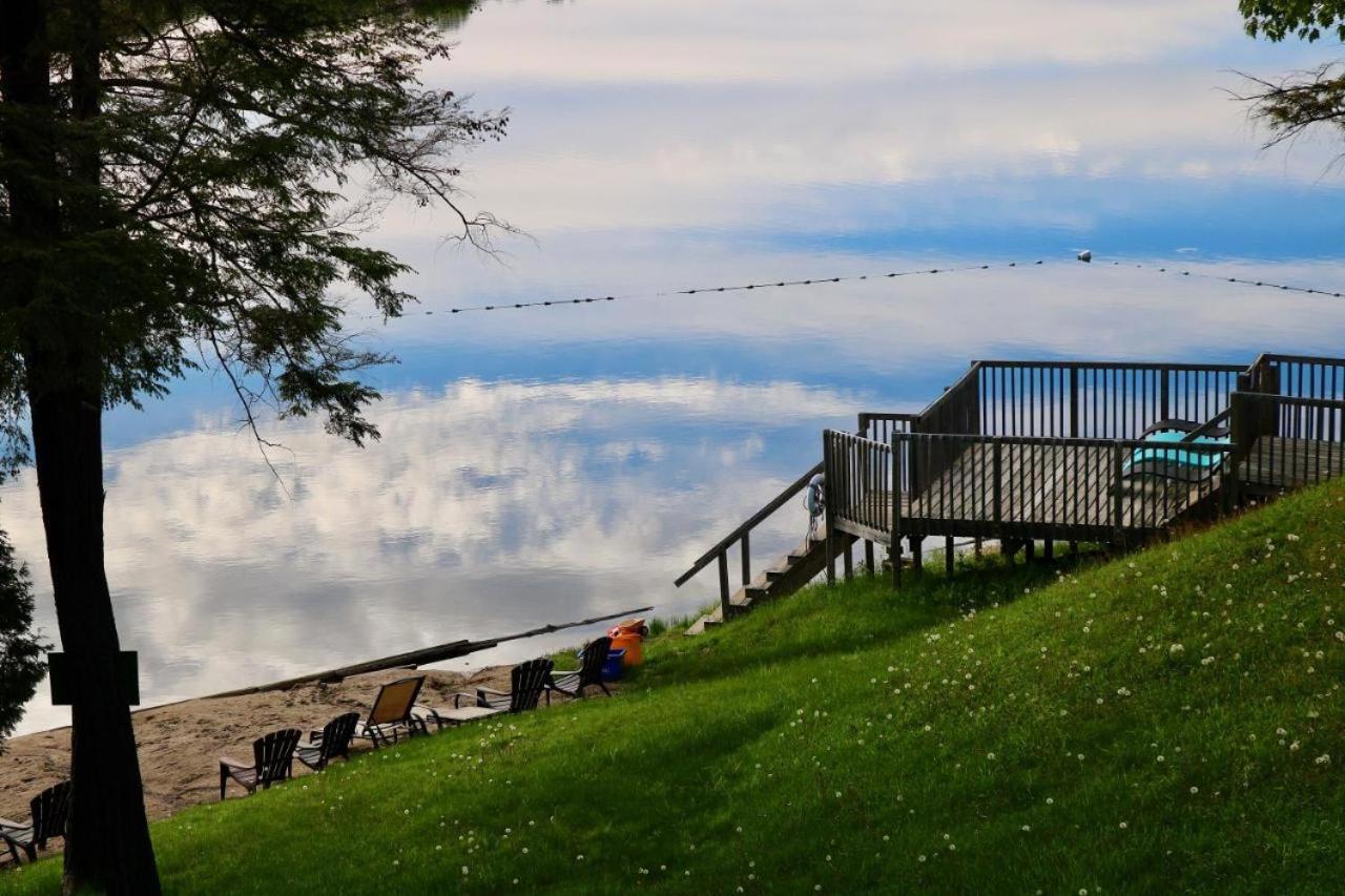 Sunny Point Resort Otter Lake Eksteriør bilde